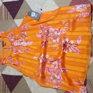 Vince Camuto top M